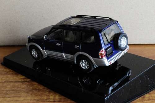 Mitsubishi Pajero  (1999) LWB 4DR by AUTOart