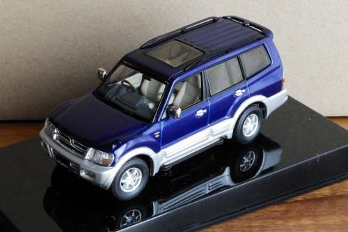 Mitsubishi Pajero  (1999) LWB 4DR by AUTOart