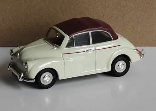 Vanguards Morris Minor Convertible by Lledo