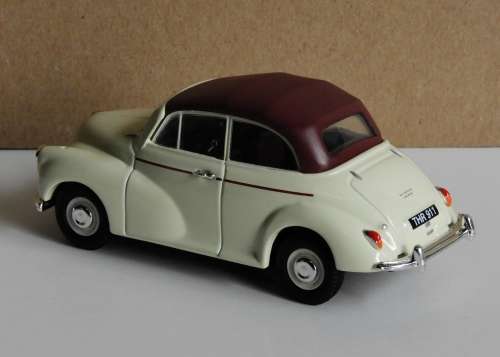 Vanguards Morris Minor Convertible by Lledo