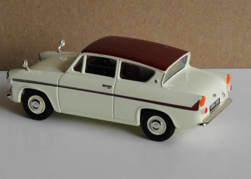 Vanguards Ford Anglia  - Classic Popular Saloon Cars by Lledo