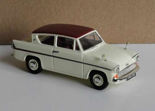 Vanguards Ford Anglia  - Classic Popular Saloon Cars by Lledo