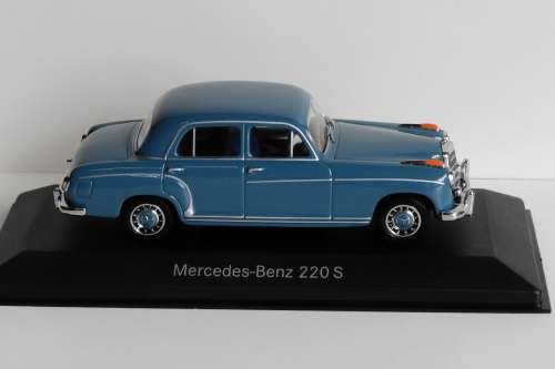 Mercedes-Benz 220S  (from 1960's) by Minichamps