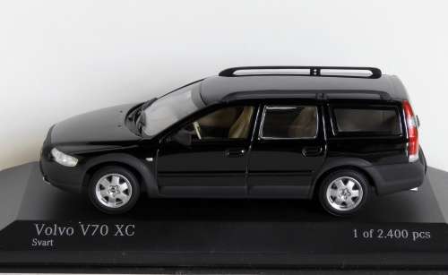 Volvo V70 XC by Minichamps