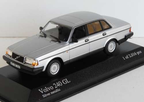 Volvo 240GL by (1986) Minichamps