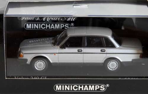 Volvo 240GL by (1986) Minichamps