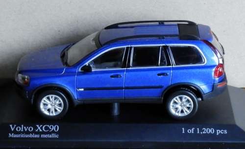 Volvo XC90 (2003) by Minichamps