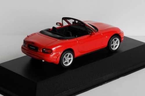 Mazda MX-5 1.8  1:43 from J-collection - Exact Scale Models