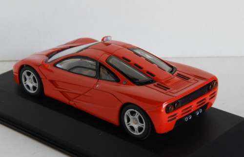 McLaren F1 Road Car (1993) 1:43 by Minichamps