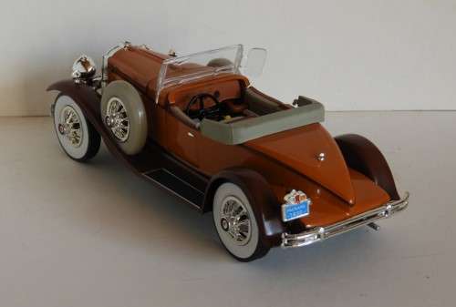 Packard  (1930) 1:32 Signature Models