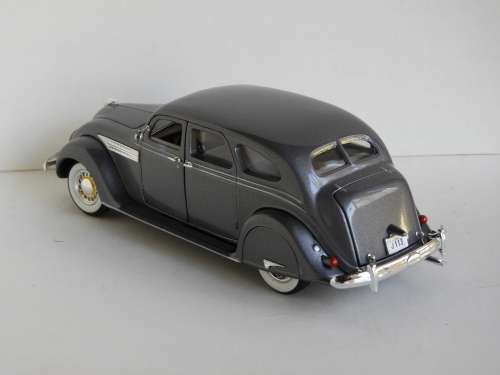 Chrysler Airflow 1:32 Signature Models
