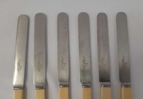 6 ANTIQUE WALKER & HALL NON STAIN KNIVES - see pictures