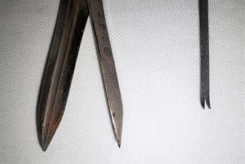 A VINTAGE GRAPE SCISSORS + 6 OTHER ITEMS ( THINK GRAPE SEED REMOVER) see pictures