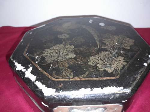 A CHINESE JEWELLERY BOX & A DUTCH WOODEN CLOGS - see pictures