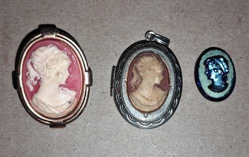 3 CAMEOs - PENDANT, LOCKET & A BLACK INSERT - BIGGEST 30x25MM - SEE PICTURES