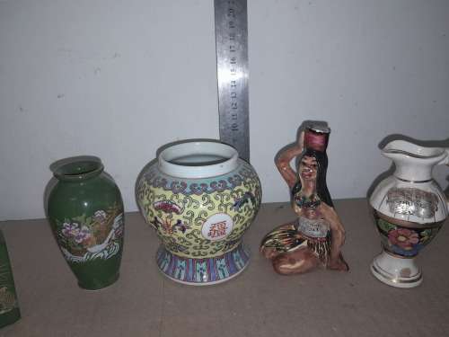 WHAT NOT 2 - VARIOUS ITEMS - INCLUDES 3 MINIATURE ITALAIN FIGURINES  see pictures