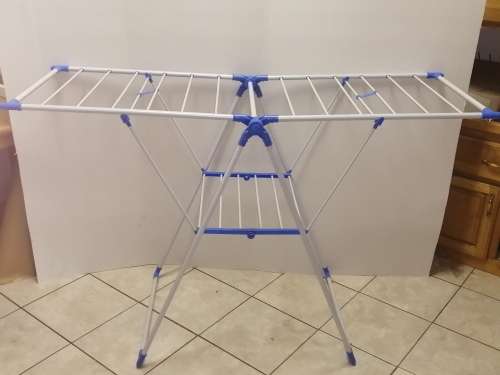 Fold away washline indoor