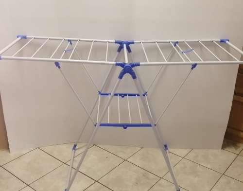 Fold away washline indoor