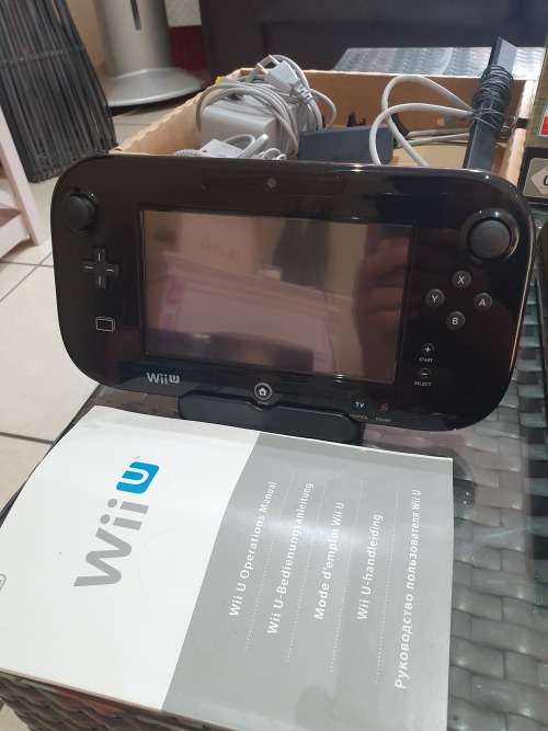 Nitendo wii u mario kart edition 32gb perfect condition