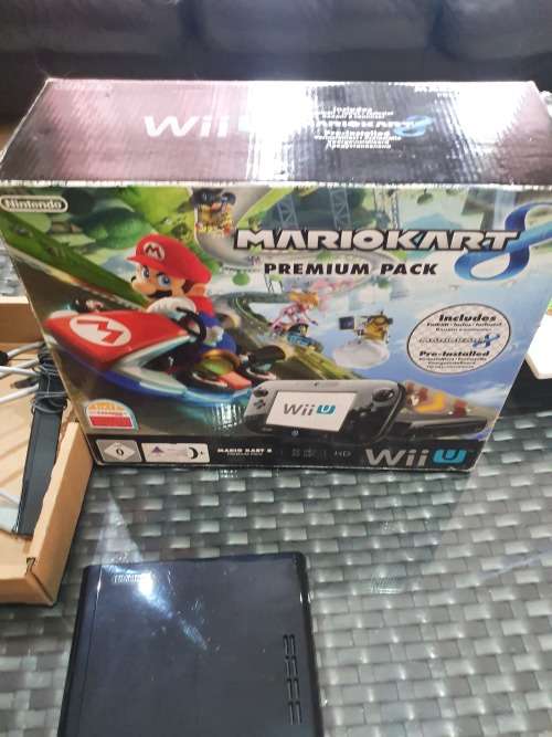 Nitendo wii u mario kart edition 32gb perfect condition