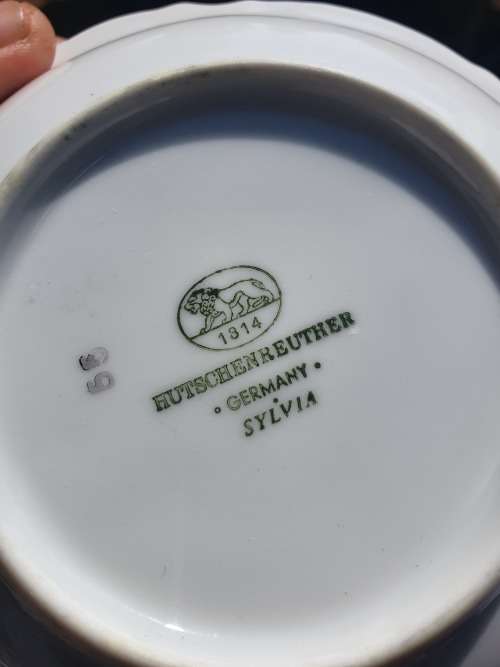 Hutschenreuther germany sylvia 1814 (37 piece dinner set) gold set