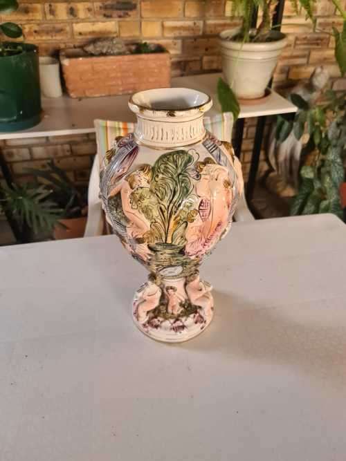 Collectable capodimonte vase 45cm