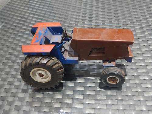 Collectable olti steel tractor
