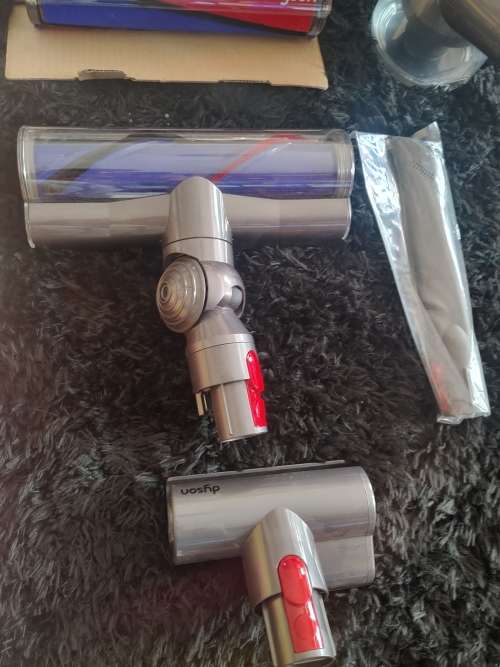 Dyson 7v fluffy cordless vacuum cleaner please read