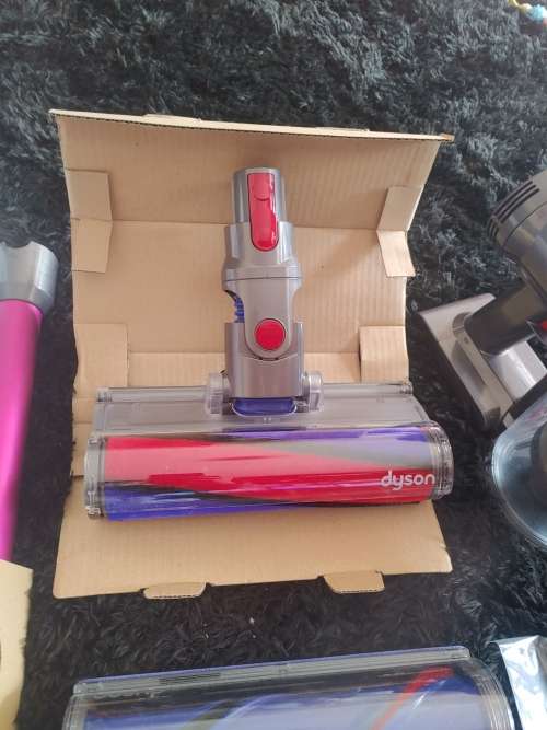 Dyson 7v fluffy cordless vacuum cleaner please read