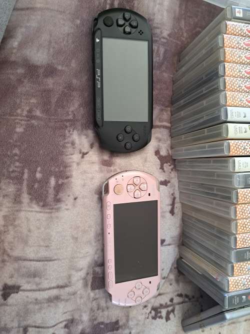 2x PSP,CHARGER AND 22 GAMES ALL FOR ONE BID
