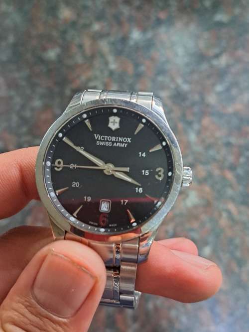Victorinox swiss army mens black watch ORIGINAL excellent conditon