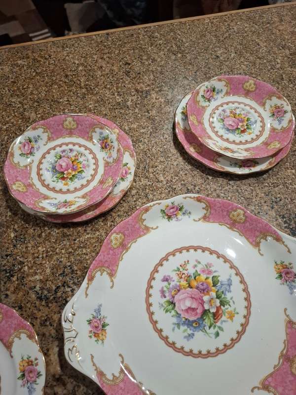 Royal albert lady carlyle assorted plates