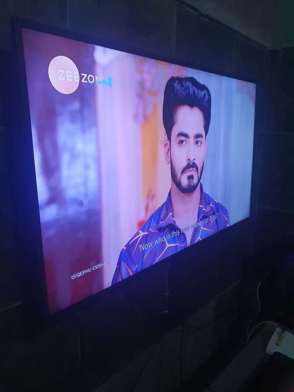 4K SANSUI SLED 49UHD TV