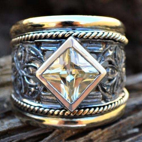 Sophisticated, elegant 9ct and sterling filigree ring
