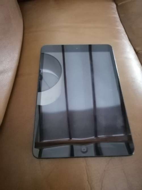 Apple IPad Mini 64gig