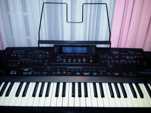 Roland E96 Keyboard
