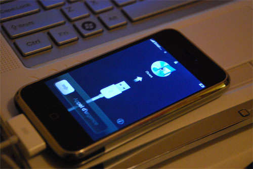** Iphone 3G 8GB ** Please Read **