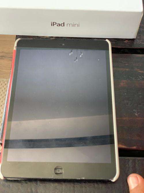 APPLE iPad Mini 32 GB WIFI & 4G ** BOXED **