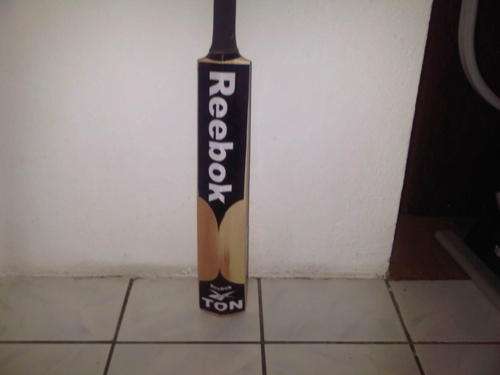 ** Brand New ** Reebok Black Cricket Bat** (SH) Adult **