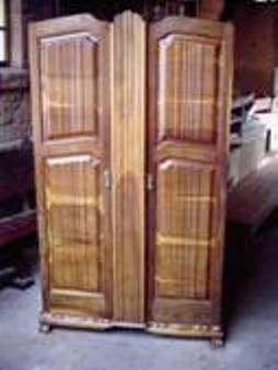 WARDROBE: solid umbuia