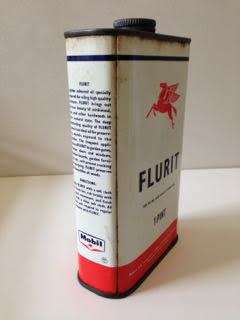 WONDERFUL VINTAGE 1 PINT MOBIL FLURIT TIN