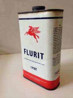 WONDERFUL VINTAGE 1 PINT MOBIL FLURIT TIN