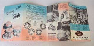 VINTAGE TALA QUEEN ICING SET, IN ORIGINAL BOX, NEVER USED, INCLUDING INSTRUCTION LEAFLET