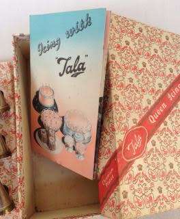 VINTAGE TALA QUEEN ICING SET, IN ORIGINAL BOX, NEVER USED, INCLUDING INSTRUCTION LEAFLET