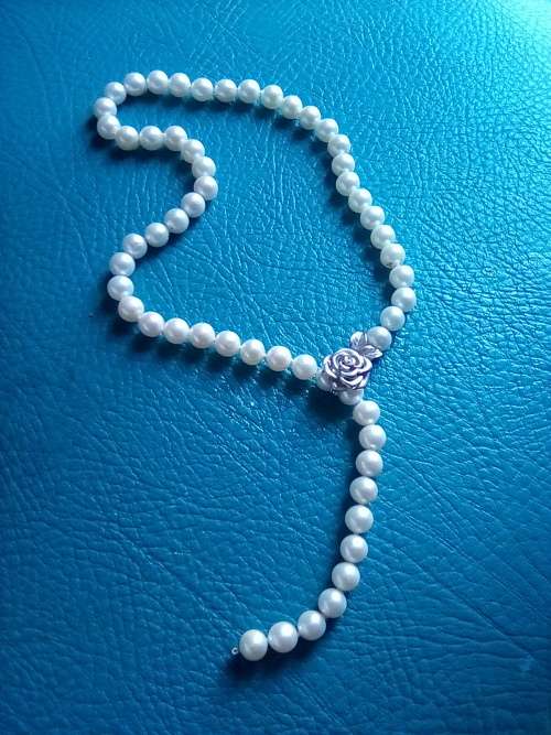 Antique South Sea White Pearl necklace