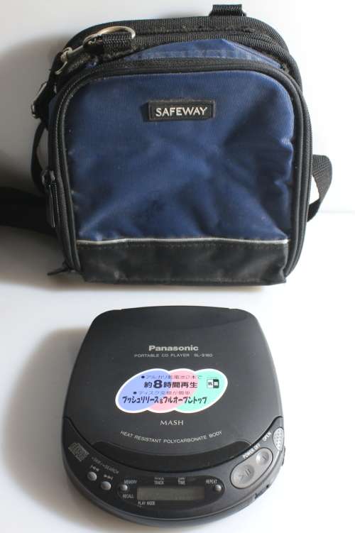 Panasonic Portable CD player in perfect working order with carry bag