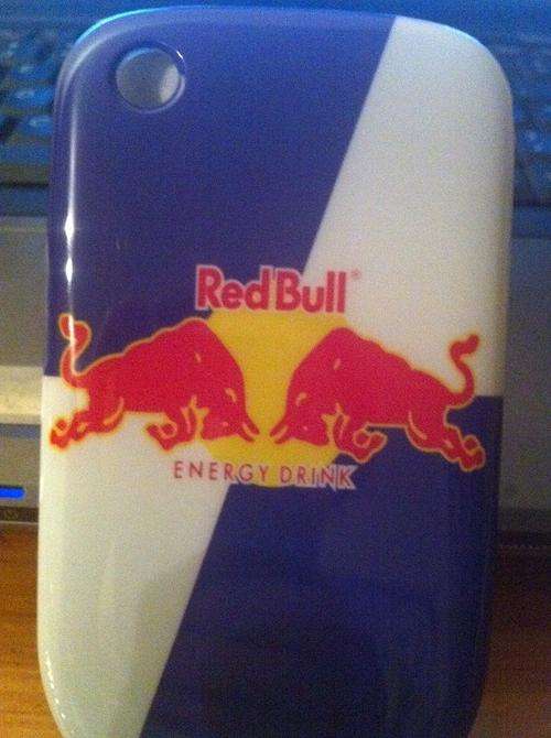 FREE SHIPPING!! RED BULL HARD COVER CASE FOR BLACKBERRY 8520 / 8530 CURVE