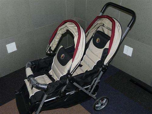 TWIN PRAM