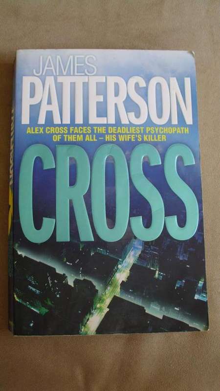 Cross - by James Patterson (Paperback)