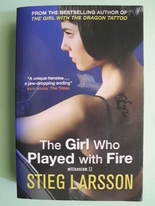 The Girl Who Played With Fire - by Stieg Larsson (Paperback)